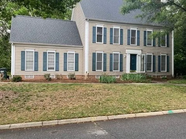 1 River Way Dr, Greer, SC 29651