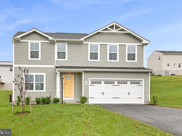 123 Peridot Dr, Chambersburg, PA 17202