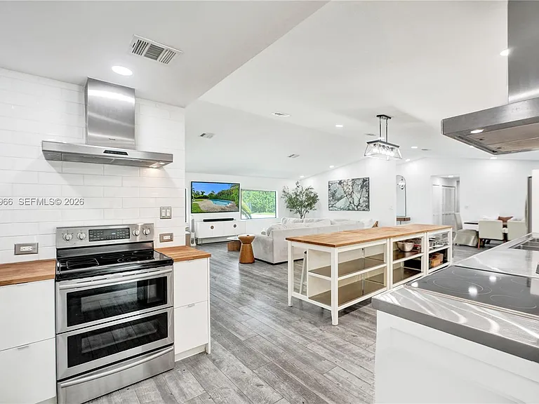 22421 SW 184th Ave — Photo 9
