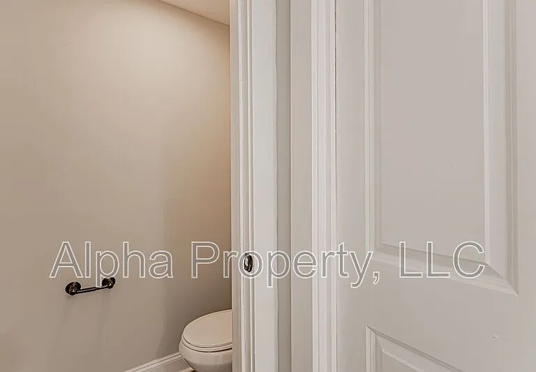 9 Highlawn Ave — Photo 19