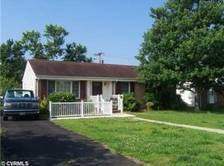 305 Kent Ave, Colonial Heights, VA 23834