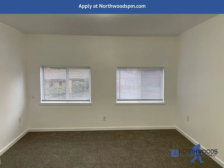 313 S Oakdale Ave — Photo 12