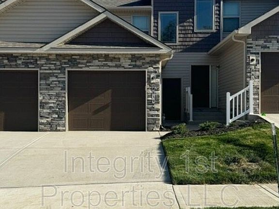 3rd image of 8839 N Helena Ave
