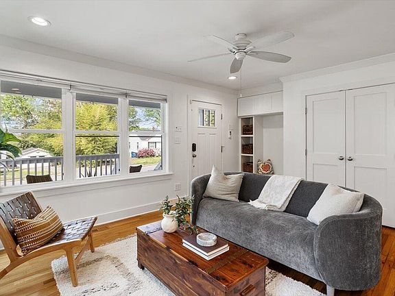 5th image of 1802 Bennett St
