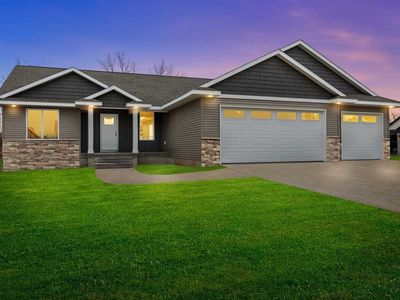 1775 Parkland Dr, Ely, IA, 52227