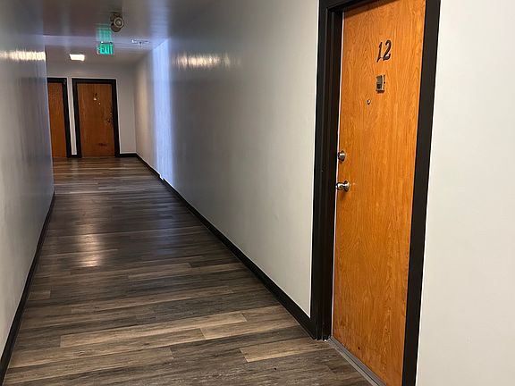2nd image of 2501 Beverley Ave #12