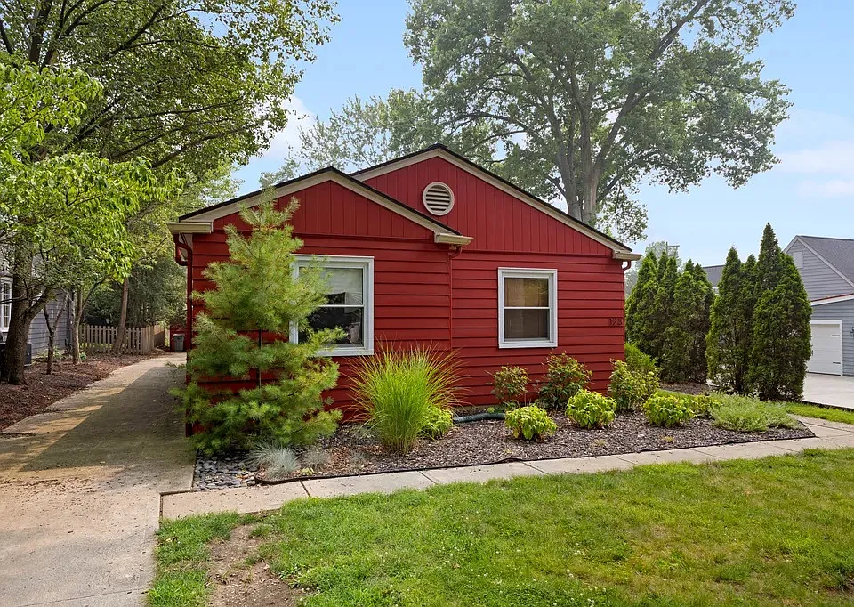 123 W Clearview Ave