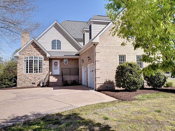 2nd image of 753 Poquoson Ave