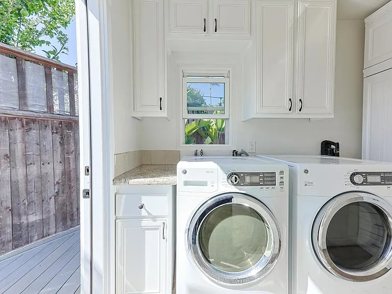 340 Glorietta Pl — Photo 53