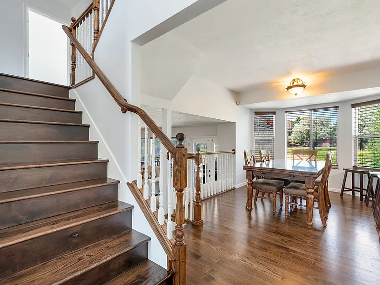 649 E Duck Creek Cir — Photo 8