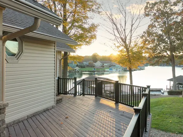 4045 Apple Valley Dr, Howard, OH 43028