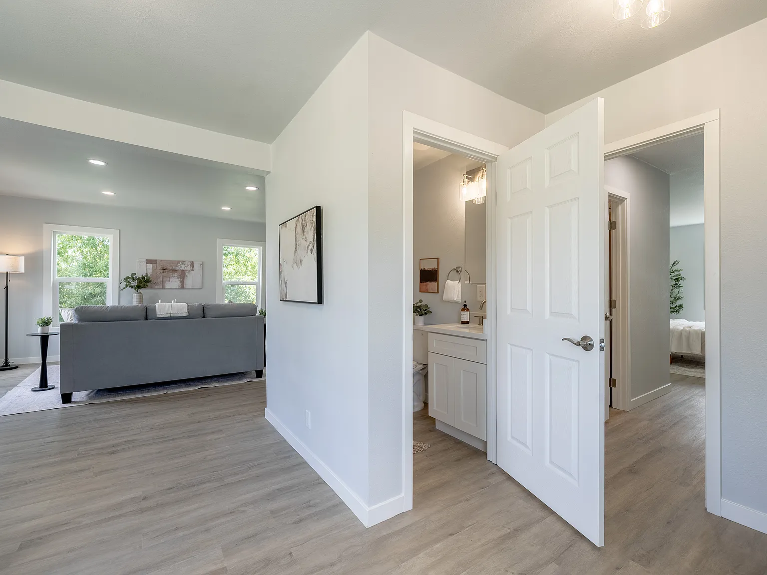 3 bed, 2.5 bath, 1494 sqft, $3,200 — Photo 4