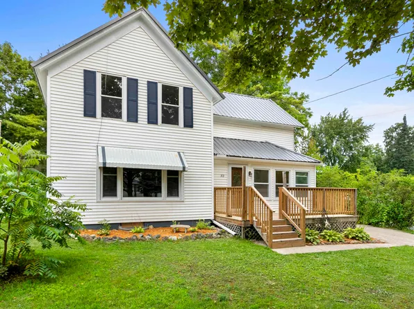 313 N McKenzie Ave, Gillett, WI 54124