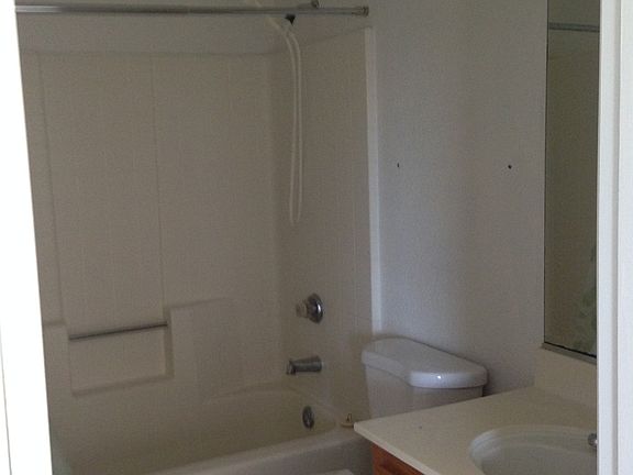5th image of 1031 Huston Cir