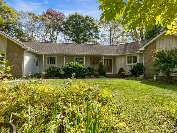 8951 Prindle Rd, North East, PA 16428