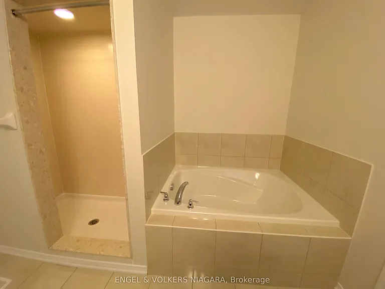 8576 Sweet Chestnut Dr — Photo 25