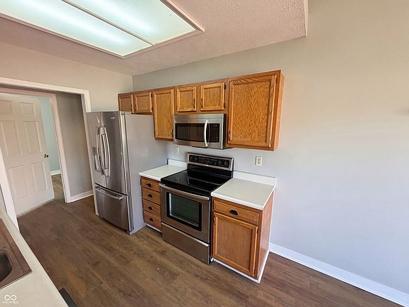 2nd image of 227 Park Place Ct