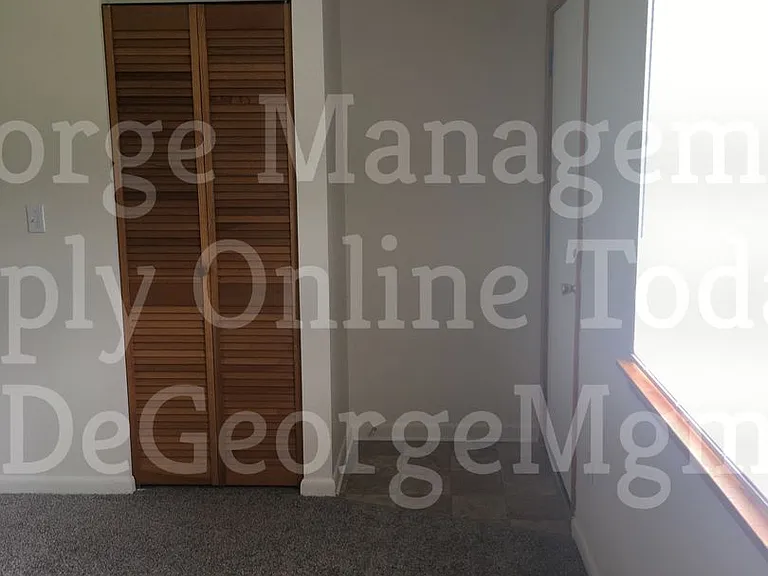 Parkway Apartments — Photo 50