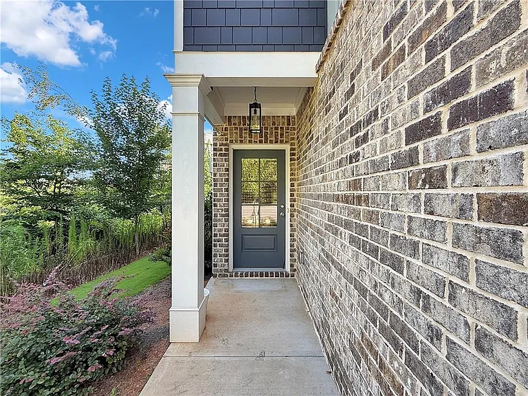 5100 Hillington Way — Photo 3
