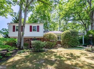 6118 Roxbury Ave, Springfield, VA 22152