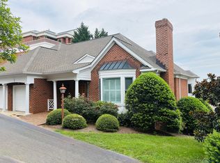 495 Ednam Cir, Charlottesville, VA 22903