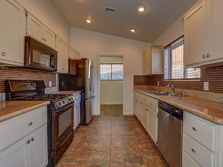 8660 E Manley Dr — Photo 11