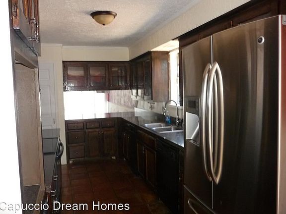 3rd image of 838 NW 50th St