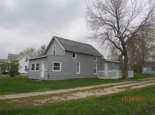 1524 Estella St, Perry, IA 50220