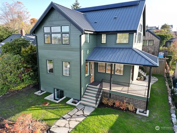 2806 30th Avenue W, Seattle, WA 98199