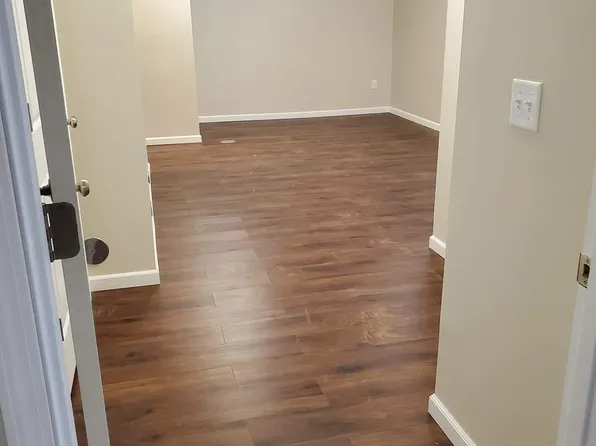 202 W 5th Ave Unit 9, Madison, MN 56256