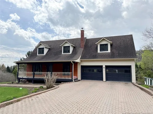 618 Riceville St, Haut Madawaska, NB E3V 4T3