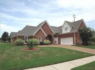 1915 Chartridge Dr, Cordova, TN 38016