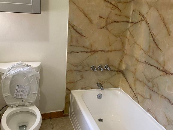 5th image of 1203 Mariposa St #1203