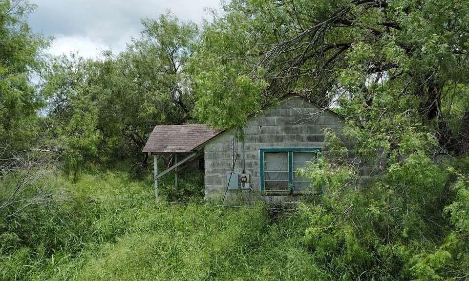 2nd image of 301 E County Road 2280