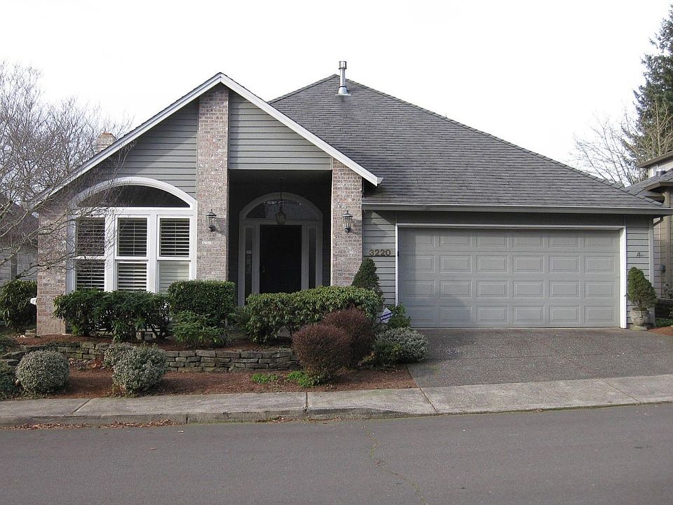 1st image of 3220 SE Baypoint Dr