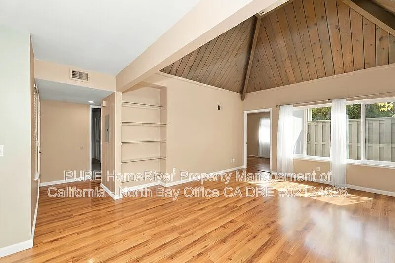 3 bed, 2.0 bath, 1159 sqft, $3,000 — Photo 2