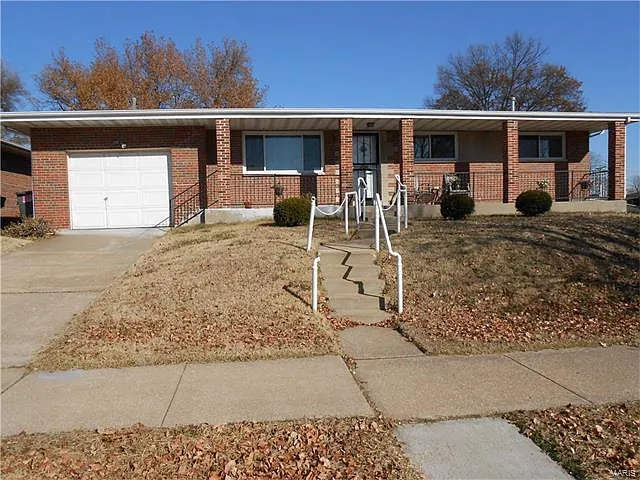4531 Anderson Ave photo 1