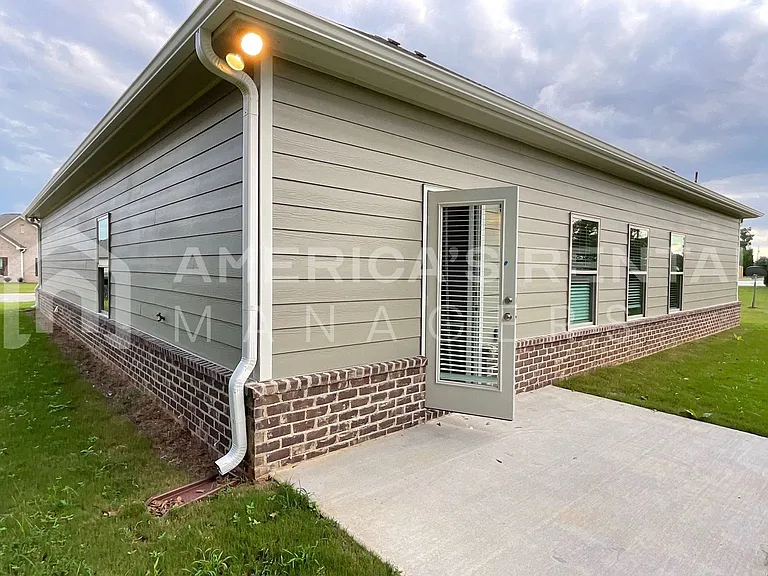 70 Ballington Way — Photo 15