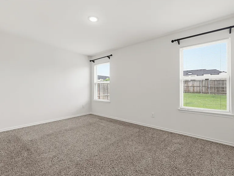 1810 Aslynn Cir — Photo 16