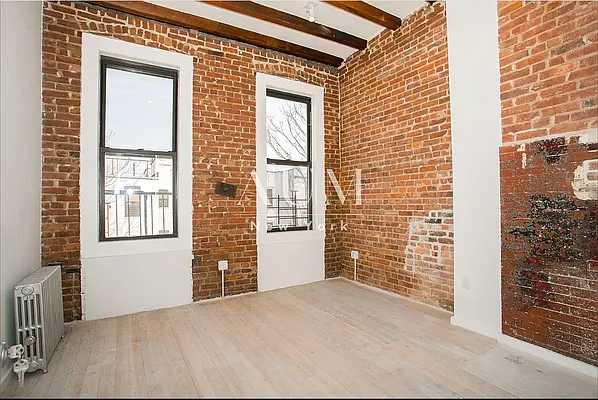 Rented by Nolita Group | media 15