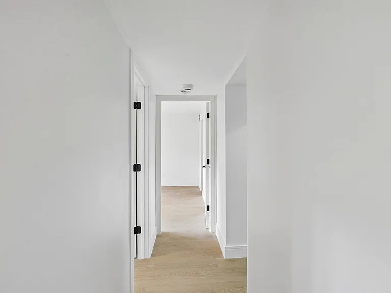 The Oaks Apartments — Photo 73