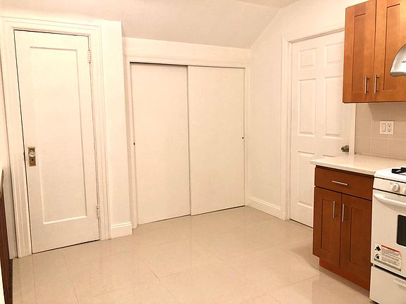 4th image of 20710 33rd Ave Floor 2