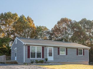 112 Crestbourne Dr, Goodview, VA 24095