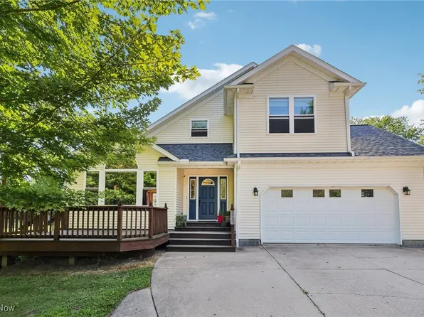 12881 Forest Rd, Burton, OH 44021
