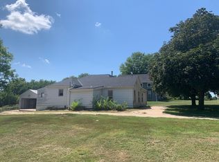 1211 7th St, Pawnee City, NE 68420
