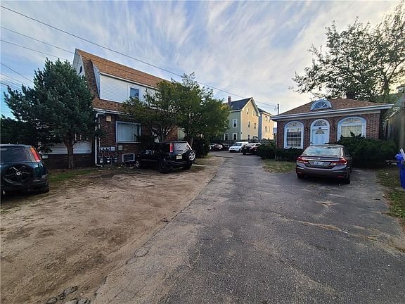 4th image of 210-214 Admiral St