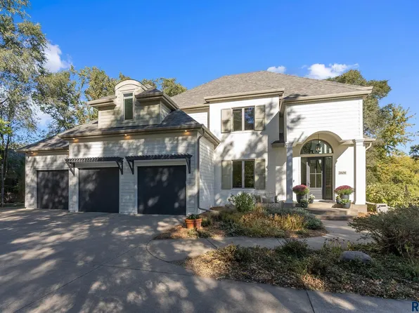 2608 E Old Orchard Trl, Sioux Falls, SD 57103