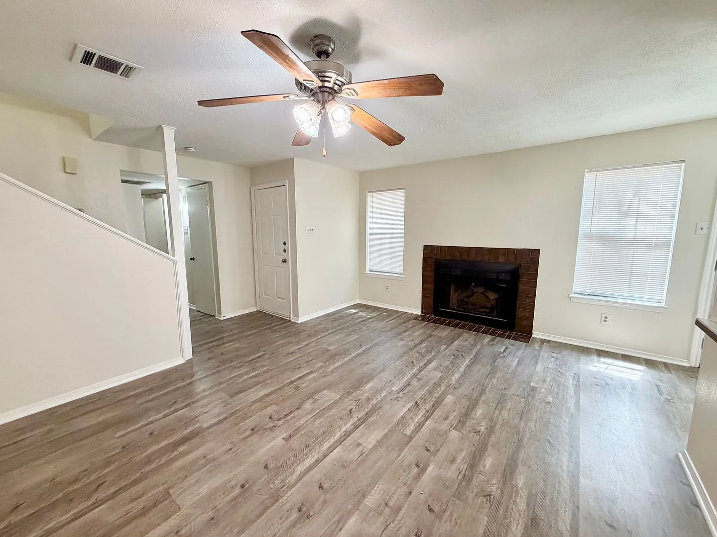 Spacious 2 bed 2 bath Condo in the heart of Waco — Photo 2