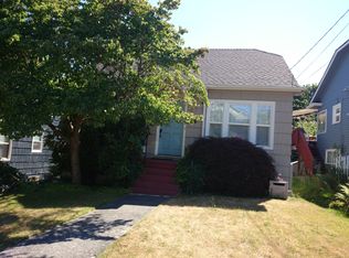 2530 Warren Ave N, Seattle, WA 98109