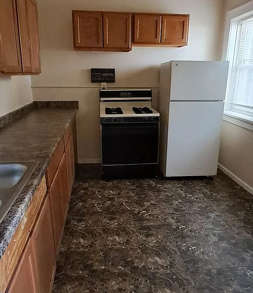 4518-4526 W. Burleigh St. (12 Unit) — Photo 5